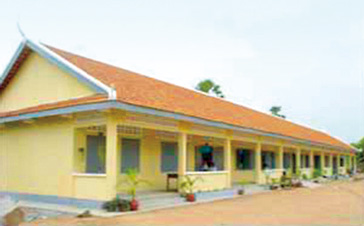 photo of elementary school in Cambodia. カンボジアの小学校の写真