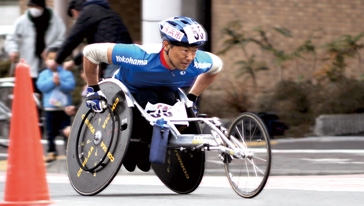 photo of wheelchair ekiden. 車いす駅伝の写真